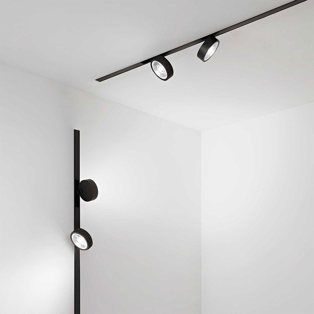 Ego Magnetic Flat 9W LED Track Light Black / Warm White - 290614