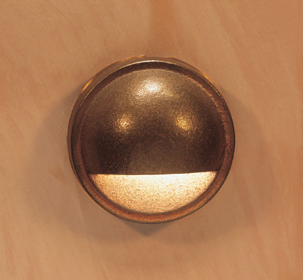 Paddington Eyelid Exterior Step Light - B-CL100