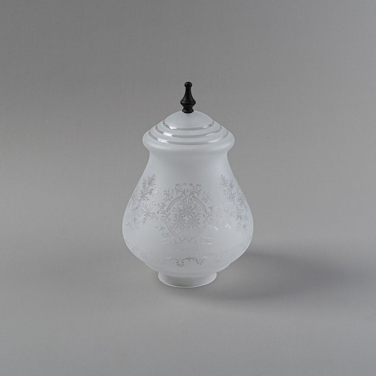 Cambridge Large Shade With Patina Finial - LOI3090392A