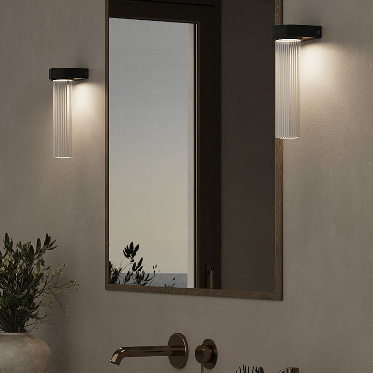 Edge LED Wall Light Iron / Clear Ripped