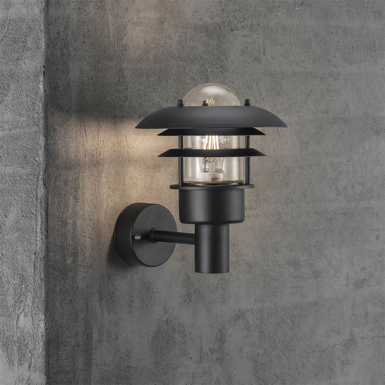 Lonstrup 32 Wall Light Black - 71411003