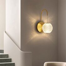London LED Wall Light Gold